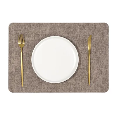 Imagen del producto de Protectores de mesa de diseño en TPU con apariencia de cuero: resistentes al calor y al agua, color marrón