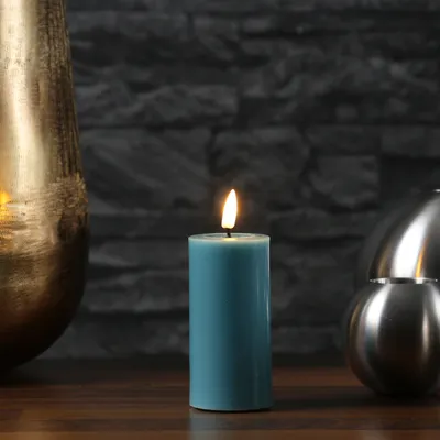 Immagine prodotto di Candela LED a colonna MIA - cera vera - fiamma realistica 3D - H: 10cm - D: 5cm - verde giada