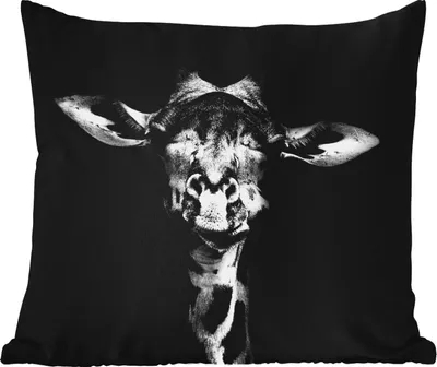 Produktbild von MuchoWow® Outdoor Kissen - Giraffe - Porträt - Tiere - Schwarz - Weiß - 60x60 cm - Wetterfest - Lounge Kissen - Dekoration - Schlaf Kissen
