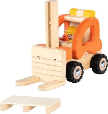 Immagine prodotto di Goki - Carrello elevatore in legno - Un robusto giocattolo con area di carico regolabile