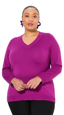 Image de Pull pour femmes Ulla Popken, couleur "Beere" (framboise), tailles 58 et plus