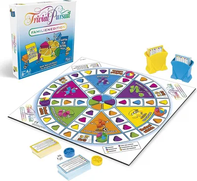 A Trivial Pursuit Familien Edition board game set, including the game board, box, and game pieces, displayed on a white background.
