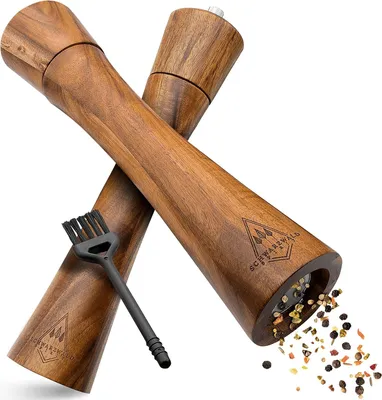 Produktbild von Große Holz Salz- und Pfeffermühle (25 cm) - Set von 2 - inklusive Pfeffer- und Salzmühle - Kräutermühle mit keramischem Mahlwerk und Reinigungsbürste - Rezeptbuch - Küchenhilfe Geschenkidee