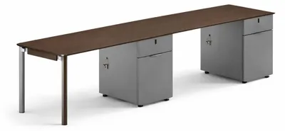 Image de Table de bureau moderne avec plateau en bois et pieds en métal, destinée aux bureaux