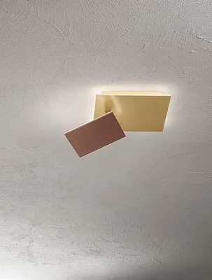 Produktbild von Verstellbare LED-Wandleuchte in Gold und Braun, 35 W, 3000 K, warmes Licht, Metall und Aluminium, modernes Interieur-Design, 48 x 32 cm – Perenz