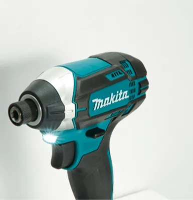 Image de Visseuse à chocs 18V LXT 4.0 Ah 165 Nm - MAKITA - avec 2 batteries 4Ah , chargeur, MakPac - DTD152RMJ