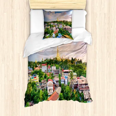 Produktbild von ABAKUHAUS Landschaft Mantele, Dorf Skyline Szene, Milbensicher Allergiker geeignet mit Kissenbezügen, 135 cm x 200 cm - 80 x 80 cm, Mehrfarbig