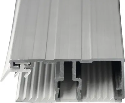 Produktbild von Gutta Alu Randprofil mit Weichgummileiste für 16 mm Doppelstegplatten L = 3000 mm