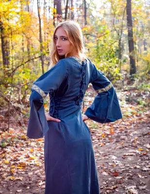 Produktbild von Mittelalterkleid mit Bordüre "Sophie" Blau  L