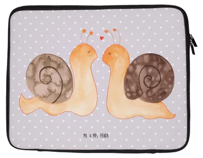 Produktbild von Mr. & Mrs. Panda Laptop Hülle Schnecken Liebe 20 x 28 cm - Grau Pastell - Geschenk, Verliebt, Case, glücklich, Freundin, Tasche, Zufrieden, Pärchen, Laptophülle, Notebook