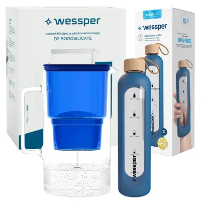 Zdjęcie produktu dla Zestaw Wessper: szklany dzbanek na wodę AquaMax Crystalline 3L z filtrem + szklana butelka motywacyjna ActiveMax 1L z silikonowym pokrowcem w kolorze niebieskim