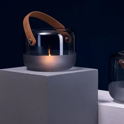 Image de Philippi - Marlon Windlicht - verre soufflé à la bouche - fabrication artisanale - sangles en cuir véritable - idéal pour la terrasse, le jardin ou le balcon