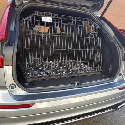 Obrázek produktu pro Klece pro psy do auta – přepravka pro psy – bezpečný transport – šikmý design – šířka 965 cm – černá barva