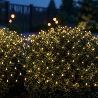 Produktbild von LED Lichternetz mit 160 LED warm weiß - mit Netzstecker - Garten Deko Lichtervorhang