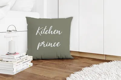 Produktbild von MuchoWow® Zierkissen Sofakissen Wohnzimmer Dekokissen 45x45 cm Zitate - Küchenprinz - Männer - Sprichwörter - Schlafpolster - Polster für das Sofa
