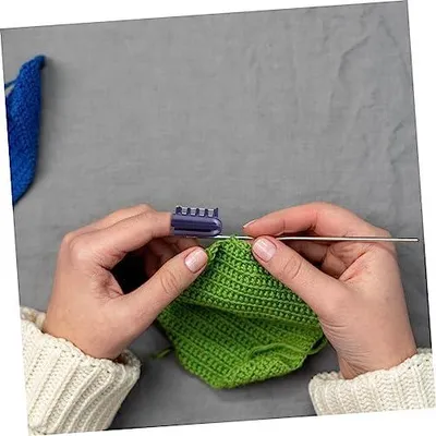 Produktbild von Kunststoff-Strickfingerhut mit Garnführung für Näh- und Bastelarbeiten
