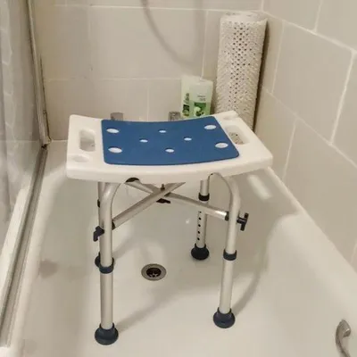 Image de Tabouret de douche Famanu, réglable en hauteur, antidérapant