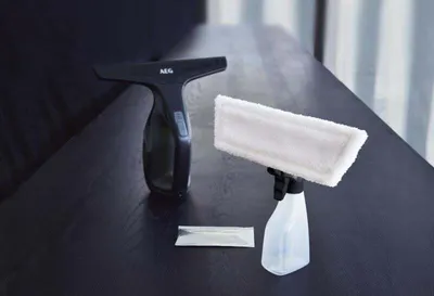 Immagine prodotto di AEG 9001683342, ABTB01 Set di flaconi spray per il detergente per vetri WX7