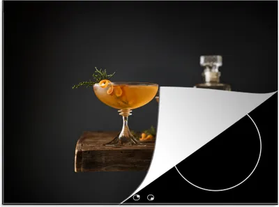 Produktbild von KitchenYeah© Herdabdeckplatte Stilleben-Cocktails auf dunklem Hintergrund , 59x52cm, Küche Deko, Glaskeramikkochfeld Herdabdeckung, Abdeckplatte fùr Kochfeld