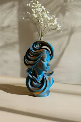 Produktbild von Evila Originals, Elegante Vase aus 100% BIOPLASTIK, 13 x 9 x 22 cm, Hellblau | Umweltfreundliches Design für moderne Wohnräume | Perfekt für Blumen und Dekoration