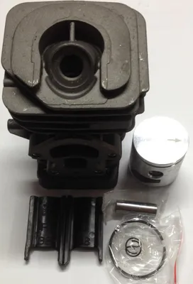 Zdjęcie produktu dla Cylinder do pilarek Husqvarna 235, 236, 240, 39 mm, numery części: 545 05 04-17, 545 05 04-18, 574 29 10-01