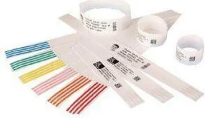 Produktbild von Zebra Z-Band Direct - Polypropylen (PP) - permanenter Acrylklebstoff - perforiert - 6 mil - Blau, Fühlmarke schwarz - 25.4 x 279.4 mm 1200 Stck. (6 Rolle(n)