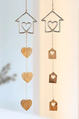 Immagine prodotto di Gilde Girlande, "Home", Herzmotiv, Holz, naturfarben, silberfarben, VE 4, 2 Stück wie abgebildet, L. 1 cm, B. 13 cm, H. 90 cm 48116