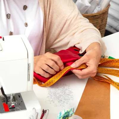 Productafbeelding van Mini-veiligheidsspelden - Set van 120 stuks - Wit - voor handwerk en naaien - Bestand tegen roest - Ideaal voor creatieve projecten