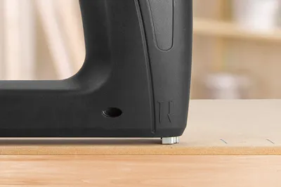 Zdjęcie produktu dla Skil Elektrotacker Nagler 8200 AA, Klammergerät mit 400 Klammern + 100 Nägel