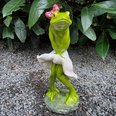 Produktbild von Gartenfigur Frosch Figur mit weißem Rock 19 cm