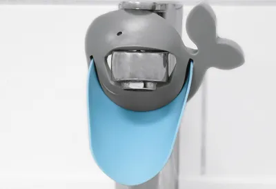 Produktbild von reer MyHappyBath Extender - Wasserhahn Verlängerung. Der Wasserhahnaufsatz für dein Kind, für kinderleichtes Händewaschen am Waschbecken