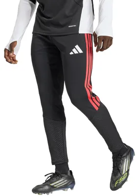 Immagine prodotto di Pantaloni adidas, modello KA5122, colore nero
