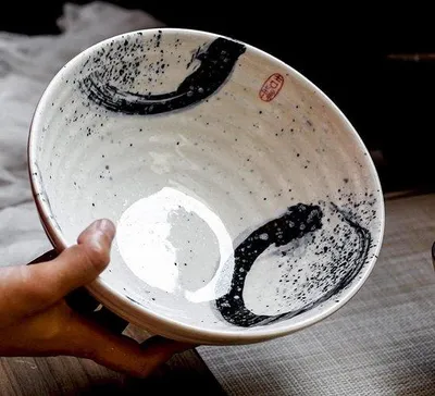Image de Grand saladier en porcelaine blanche pour la salade ou la soupe