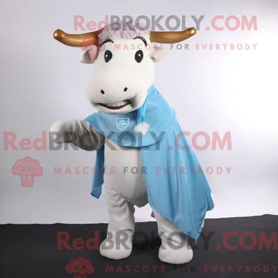 Produktbild von Maskottchen REDBROKOLY einer himmelblauen Hereford-Kuh mit A-Linien-Rock und Schals