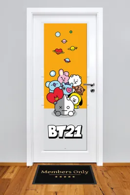 Produktbild von BT21 - Türposter - Group + 1 Packung tesa Powerstrips® - Inhalt 20 Stück