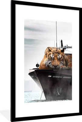 Produktbild von MuchoWow® MuchoWow® Gerahmtes Poster Tiger - Boot - Meer 60x90 cm - Poster mit zchwarzem Bilderrahmen - Dekoration - Wandposter Wohnzimmer - Hochwertig