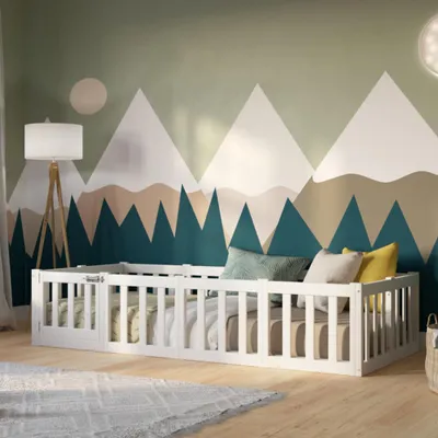Produktbild von Crazy Pine Kinderbett 140x200 cm – Weiß - Montessori Bodenbett mit Rausfallschutz 40cm und Öffnbarer Barriere - Crazy Johnny