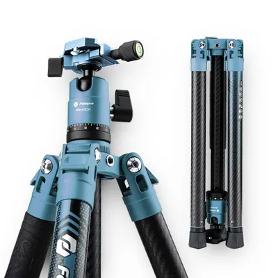 Produktbild von Fotopro X-Aircross 3 Reisestativ aus Kohlefaser 152 cm, 360° Panorama Kugelkopf, 0,94 kg leicht, kompakt für DSLR, max. Traglast 10 kg, mit Tragetasch