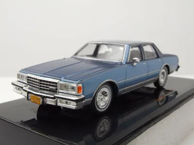 Produktbild von Ixo Models CLC558 Chevrolet Caprice 1981 hellblau 1:43