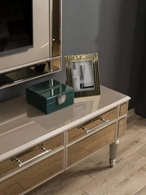 Produktbild von Goldene Wohnzimmer Einrichtung Designer Sideboard Luxus TV-Rahmen 2tlg
