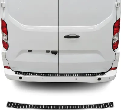 Image de Protection Seuil de Pare-chocs Arriére pour Ford Transit / Tourneo Custom 2023-2025 Inox Folie de Carbon