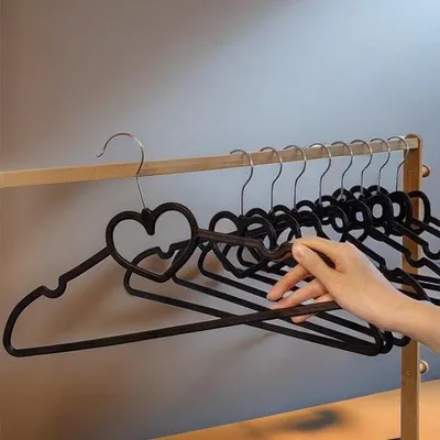 Produktbild von Famanu Kinderkleiderbügel 20 Stück - Antirutsch Kunststoff, 35 cm, Schwarz