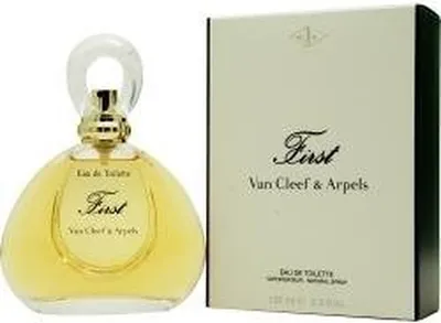 A perfume bottle and its box are displayed side-by-side against a white background.