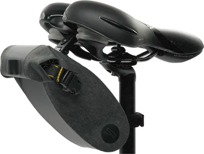 Image de sacoche de selle avec clip Large 2 litres noir