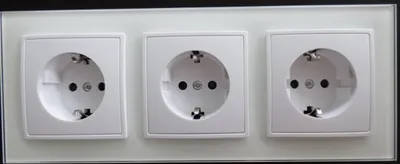 Produktbild von 7756 Abelka Nuovo weiß 3 x Schukosteckdose 230 Volt 16 Ampere