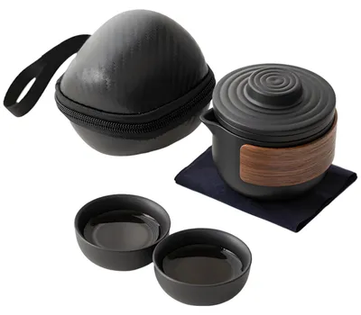 Productafbeelding van Reissets voor thee, bestaande uit 4 delen - Miniatuur Kung Fu theepot met tas, ideaal voor kamperen
