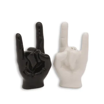 Produktbild von Winkee Rocks - Rock Hand Salz- und Pfefferstreuer