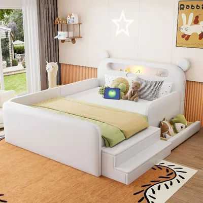 Produktbild von Kinder-Polsterbett 140x200cm mit Bären-Kopfteil, Nachtlicht, USB-Ladeanschluss, Stauraum und Stufensitz, Kunstlederbezug in Weiß
