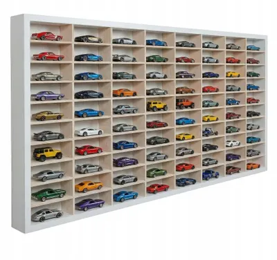Modellauto-Regal für 80 Autos 1:64 – Wandregal & Setzkasten für Spielzeugautos, Weiß, Birken-Sperrholz – Gesamtansicht auf neutralem Hintergrund