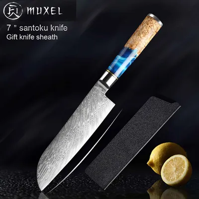 Image de Couteau damassé Santoku, le couteau de chef et de cuisine avec manche en bois exclusif et unique